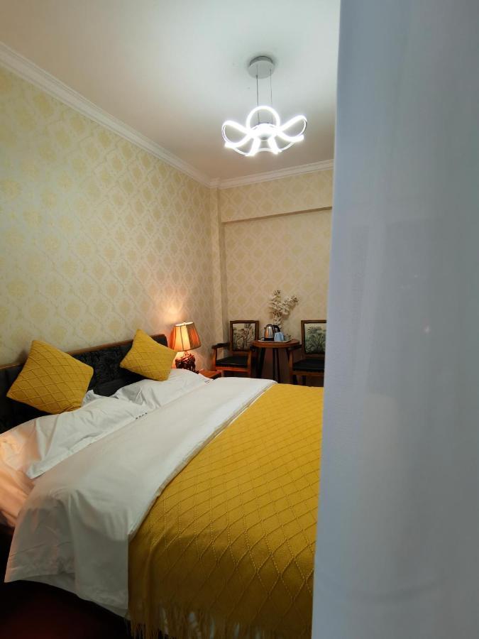 Mama Naxi Guesthouse Lijiang  Exteriör bild